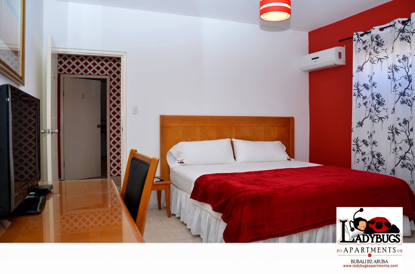LADYBUGS STANDARD ROOM Aruba - vacaystore.com