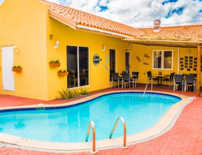 SEA BREEZE DELUXE STUDIO IN TOWN Aruba - vacaystore.com