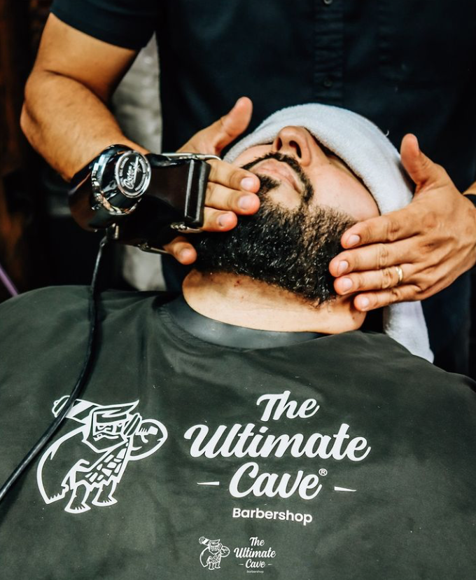 THE ULTIMATE CAVE BARBERSHOP  Orlando - vacaystore.com
