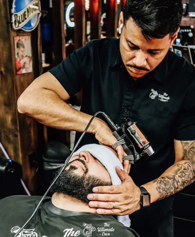 THE ULTIMATE CAVE BARBERSHOP  Orlando - vacaystore.com