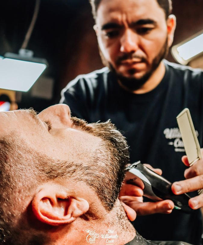 THE ULTIMATE CAVE BARBERSHOP  Orlando - vacaystore.com