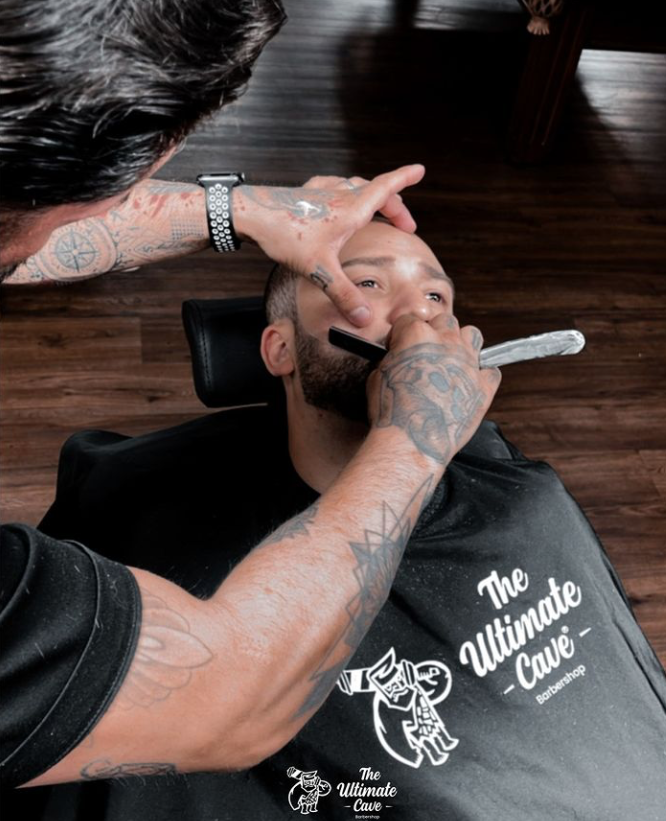 THE ULTIMATE CAVE BARBERSHOP  Orlando - vacaystore.com